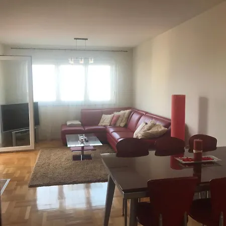3 Bed *