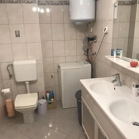 3 Bed *
