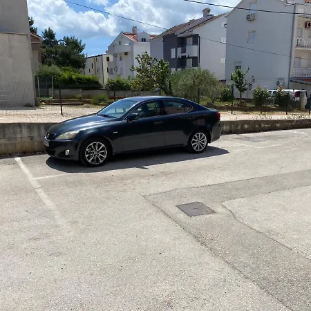 3 Bed *